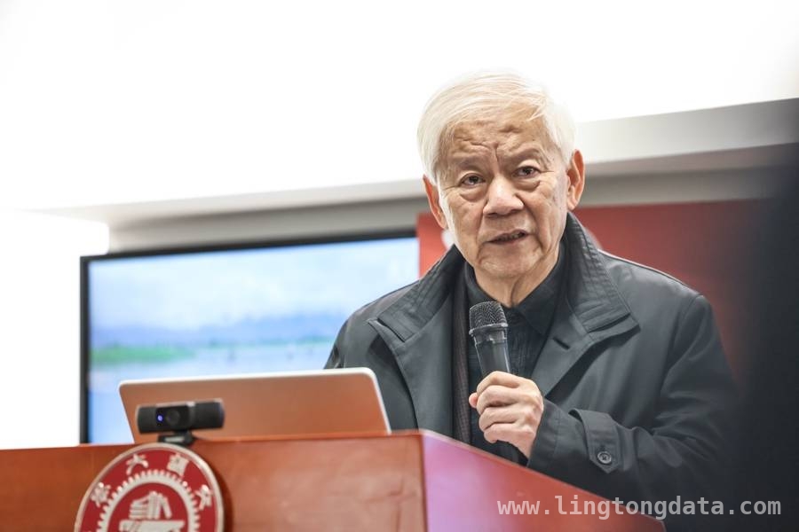 洱海边的守护者：孔海南让海菜花变“致富花”，70 岁教授 37 年守护洱海，海菜花成致富密码！