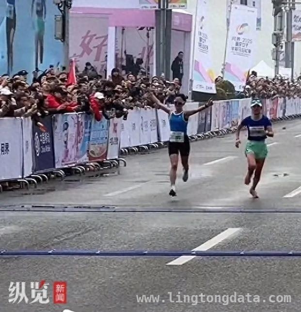 2025重庆女马：肖芬提前庆祝，冠军梦碎瞬间！，重庆女马戏剧性一幕：肖芬冲线放松，甘志芳逆袭夺冠！