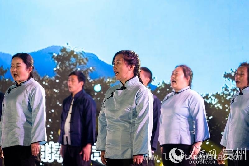 周廷勇：从山歌缭绕的田间走向“村晚”璀璨舞台
