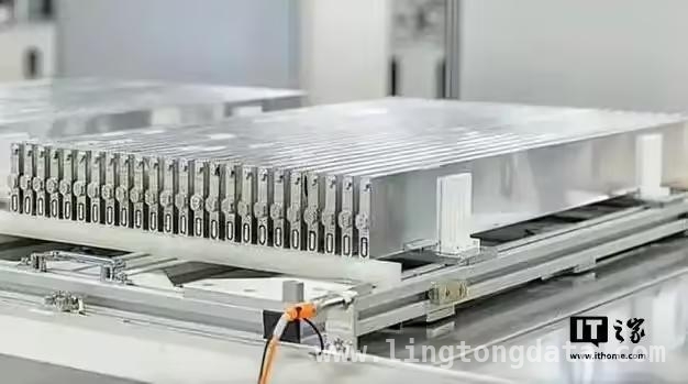 2024年比亚迪刀片电池装机近200GWh，未来续航再升级！ 探秘比亚迪刀片电池：2024装机量大增，2025还有新惊喜！