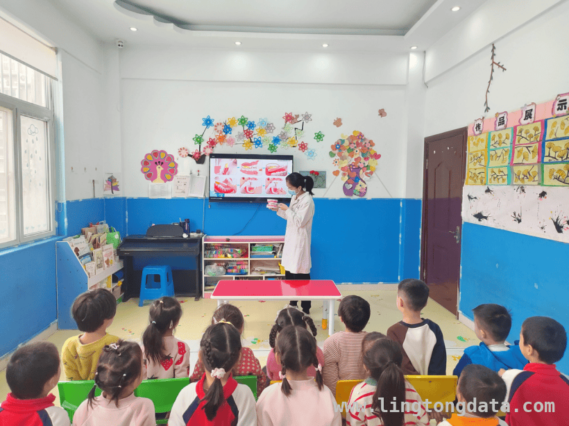 一场别开生面的爱牙活动，点亮幼儿健康未来，东鲁街道幼儿园与妇幼保健院合力，守护幼儿“齿”间幸福