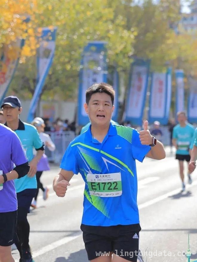天津大学硕士10个月狂减75斤，自律人生太惊艳！，从220斤到145斤，天津大学学子的逆袭之路！