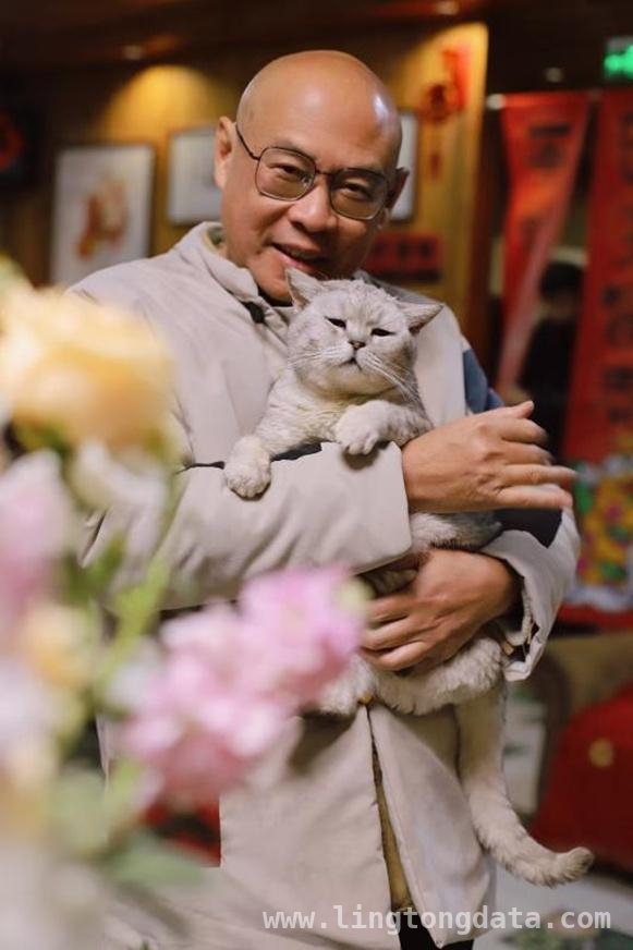 猫民十记新书来袭，一起聆听猫的大问，学者作家齐聚，共话猫民十记里的猫民何为
