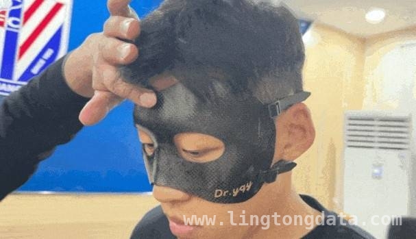 朱辰杰戴特制面具开启康复训练，申花盼其早日归队