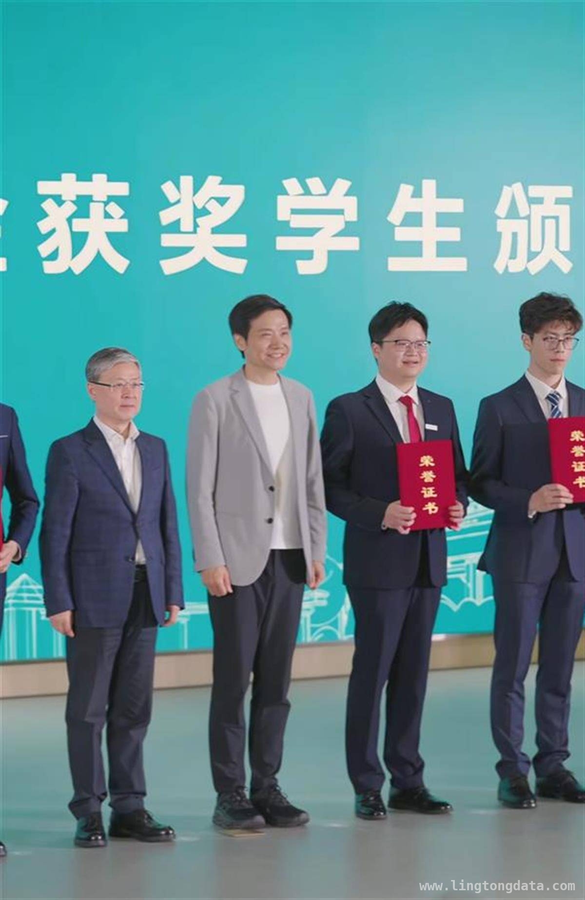 雷军“闪现”武大，与雷军班同学共话未来，雷军回母校，揭秘雷军班组建背后的故事