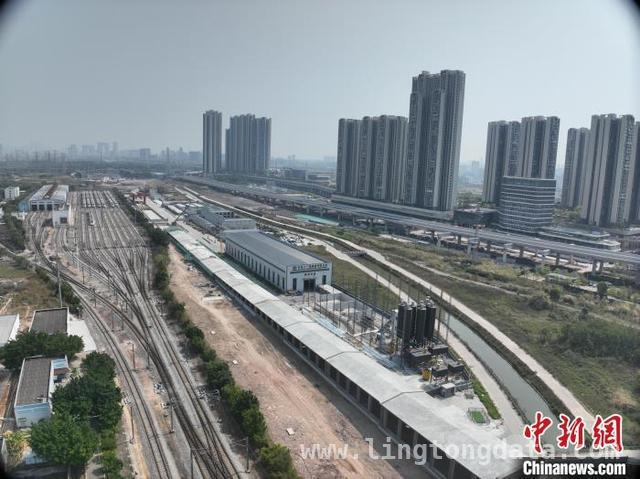 广南联络线关键节点突破：西塱隧道出口明挖段主体结构封顶，克服重重困难，广南联络线西塱隧道出口明挖段主体结构完美收官