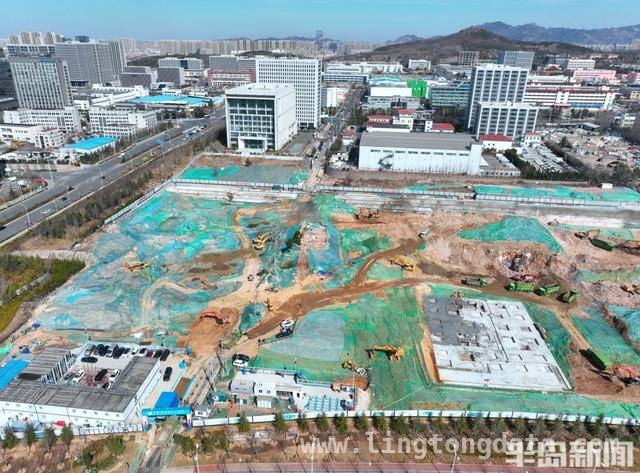 3月25日，崂山区人民医院项目施工现场热火朝天！，崂山区人民医院项目建设正酣，未来可期！