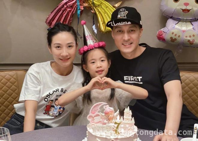 陶昕然何建泽十年婚姻落幕，洒脱分手令人唏嘘，陶昕然何建泽和平离婚，为孩子成长选择低调处理