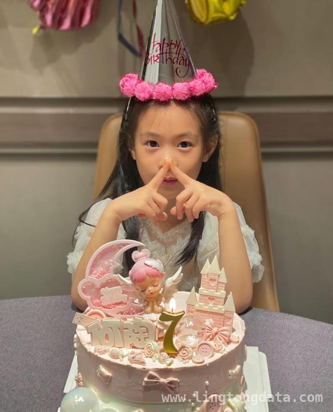 陶昕然何建泽十年婚姻落幕，洒脱分手令人唏嘘，陶昕然何建泽和平离婚，为孩子成长选择低调处理