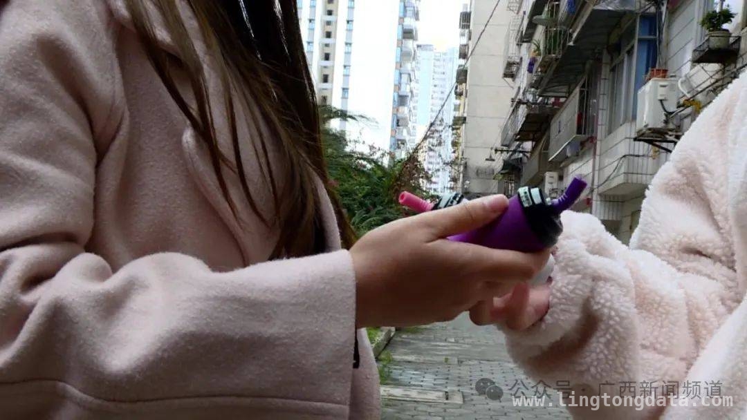 警惕！果味电子烟正侵蚀青少年健康，果味电子烟风靡青少年，背后暗藏多少风险？