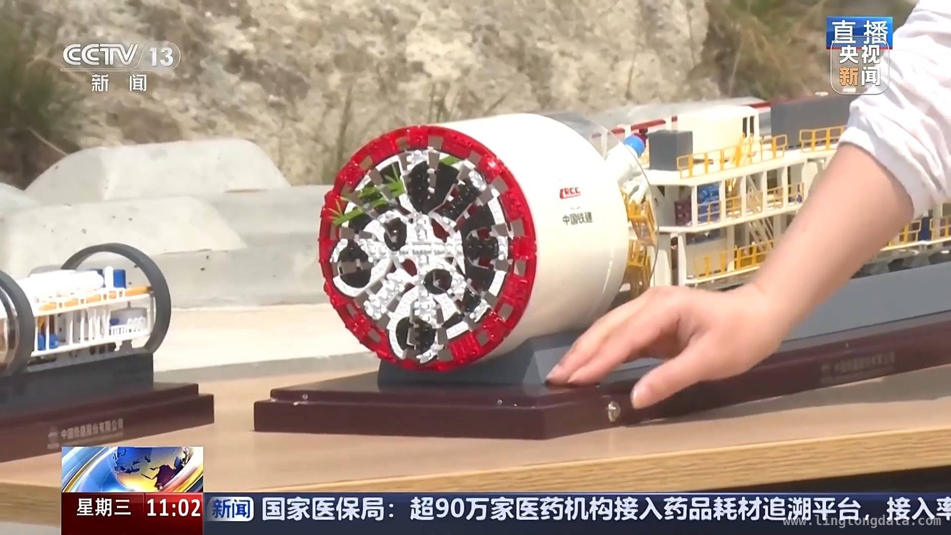 汕头湾海底隧道成功贯通，汕汕高铁剩余段通车在望，穿越重重难关，汕头湾海底隧道为沿海高铁网添新彩