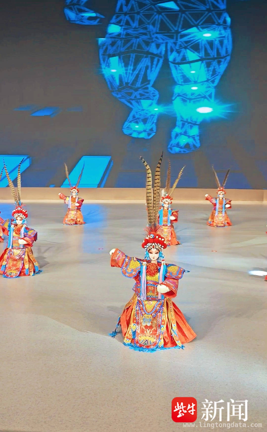 3月26日盐城盛会：机器人产业与戏曲机器人“艾鳎”共放异彩，盐城机器人产业大会召开，戏曲机器人“艾鳎”组团秀风采
