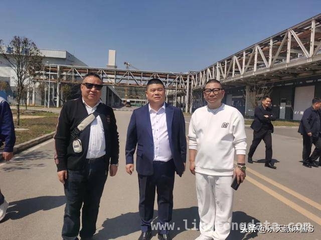 贵阳市河南商会五周年庆典：多商会共探新能源商机，“聚力电动贵州”活动：商会携手共促产业新发展