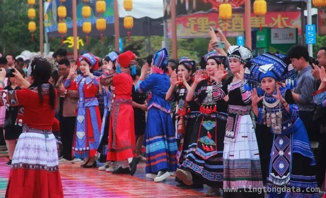 广西三月三狂欢，美食、非遗、美景一个都不能少！，三月三游广西，舌尖上的非遗盛宴与绝美风光