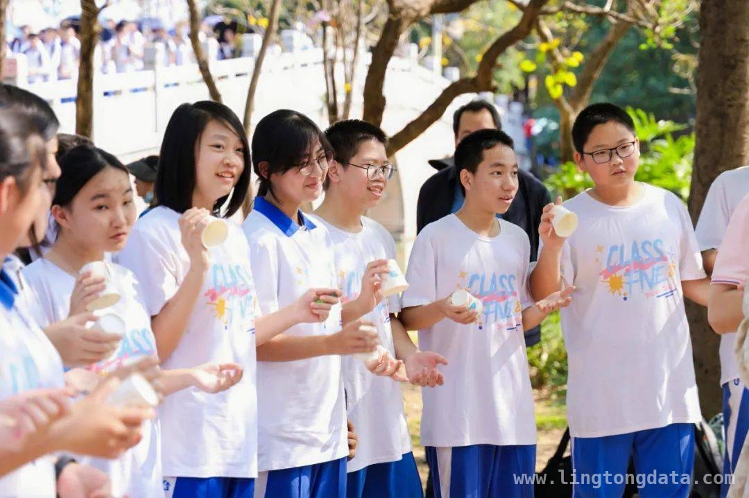户外移动课堂：让学子在春天里成长蜕变 移动课堂开启，学子春日探索新征程