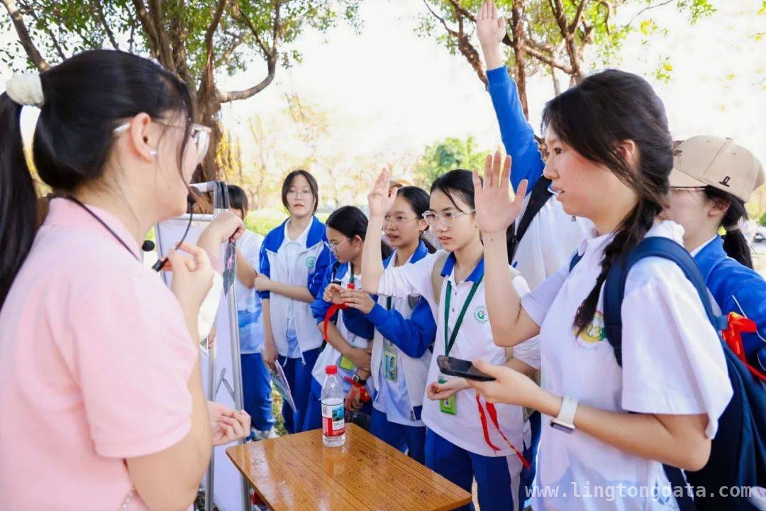 户外移动课堂：让学子在春天里成长蜕变 移动课堂开启，学子春日探索新征程