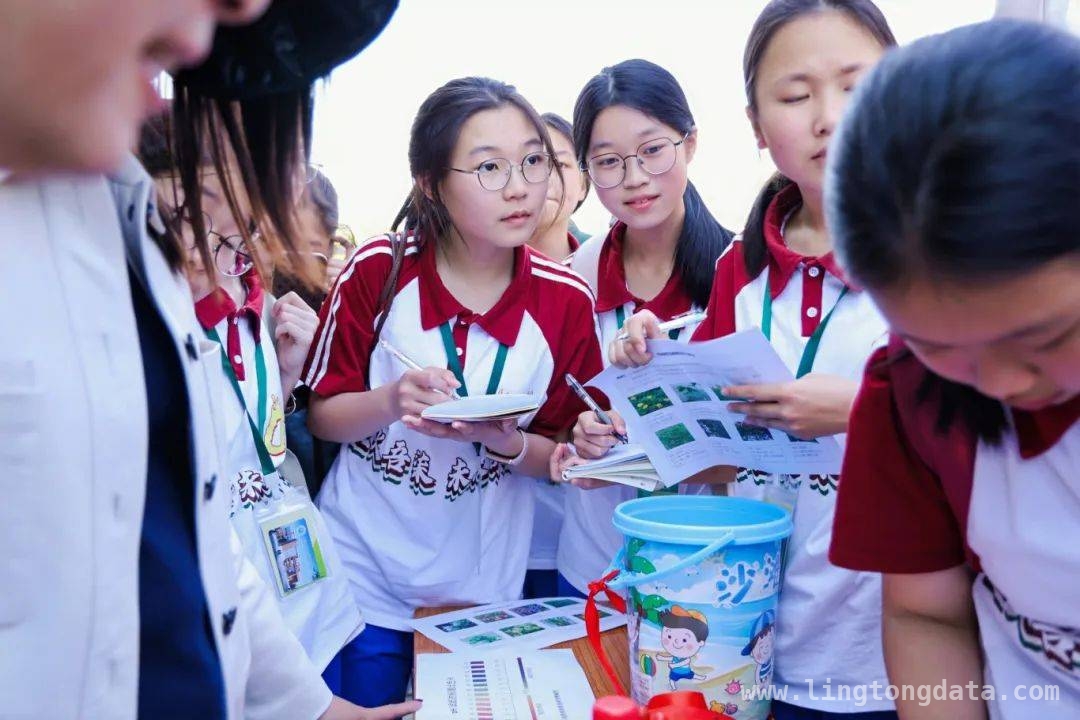 户外移动课堂：让学子在春天里成长蜕变 移动课堂开启，学子春日探索新征程
