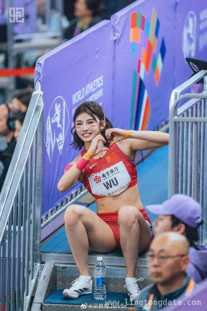 吴艳妮破纪录夺佳绩，登顶亚洲跨栏之巅，吴艳妮闪耀田径赛场，首次登顶亚洲第一！