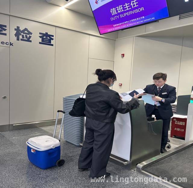 紧急时刻显担当！东航西北地服助力人体器官快速运输，12分钟爱心接力：东航西北分公司保障人体器官运输