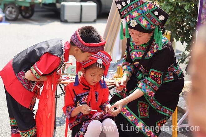 青秀区公益市集：多元融合打造居民“幸福圈”