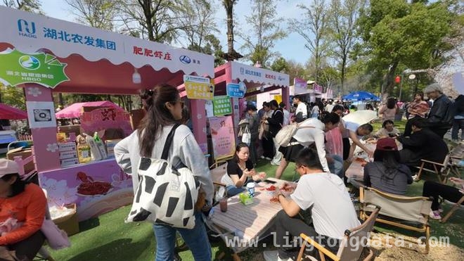 樱花邂逅小龙虾，湖北农发跨界营销掀热潮