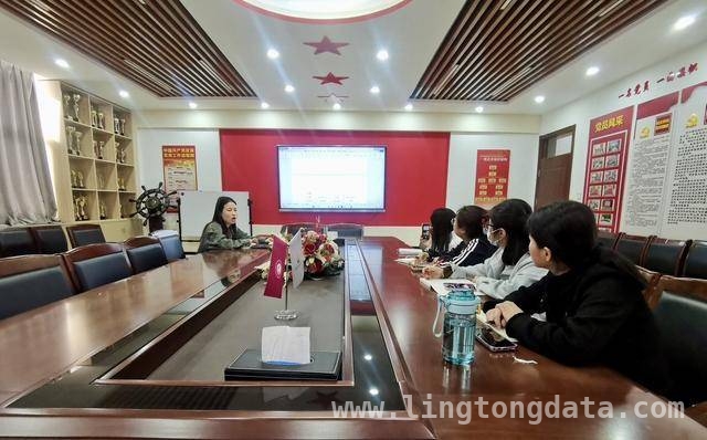 郑州高新区实验小学“双盲”防踩踏演练，筑牢安全防线 郑州高新区实验小学“双盲”防踩踏演练，检验应急真功夫