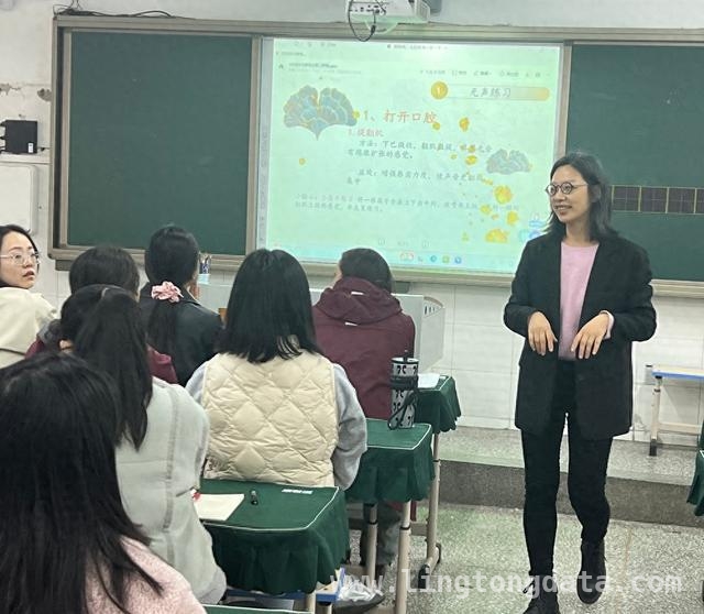 “赋能成长 为爱发声”：陇海中路小学助力青年教师职业素养提升，科学发声培训，陇海中路小学为青年教师课堂添彩