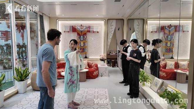 欧洲导演走进上海古北市民中心，探寻昆曲魅力，安德烈亚斯在古北：昆曲开启艺术创作新大门