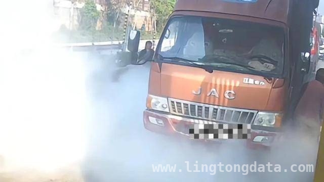 货车冒烟引火情，云南交投普洱管理处快速救援！ 普洱南收费站：一场有惊无险的货车火情救援