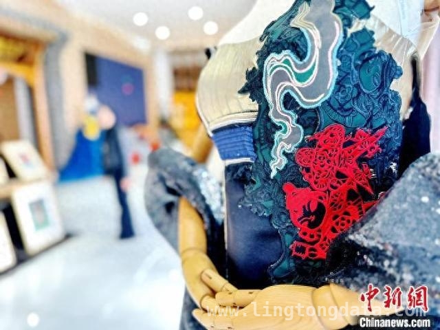 东乡刺绣：千年文化在新时代绽放光彩，东乡绣娘：用传统技艺撬动“指尖经济”