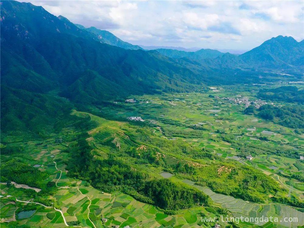 走进伏岭村，感受“环山抱水”间的徽派文化魅力 伏岭村：从徽商劲旅到文化传承的典范村落