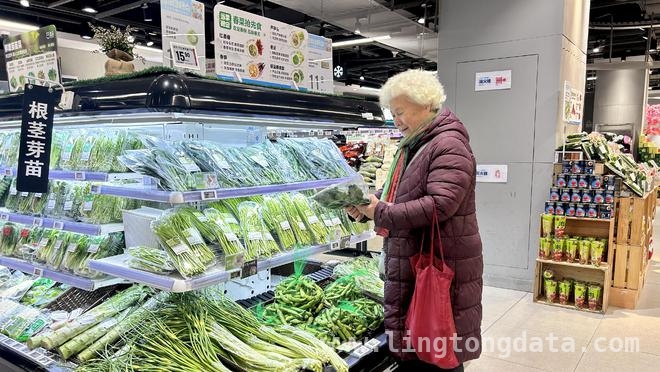 油菜花：从田园美景到经济瑰宝的华丽转身，油菜花：产油、食用、增收，一个都不能少