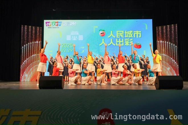 从工业锈带到文化秀带：杨浦“城市美育日”的华丽转身 杨浦“城市美育日”：传统与科技融合，绘就文化新画卷