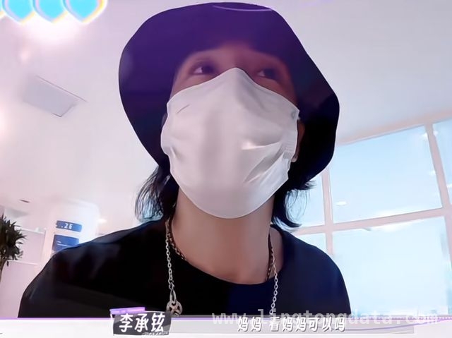 模范家庭戚薇李承铉，守护儿女的幸福时光！，Lucky变身暖心姐姐，戚薇一家四口幸福满满！