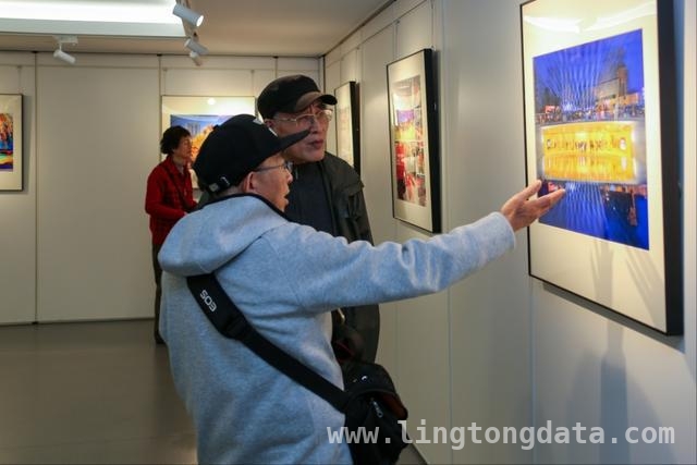 静安迎春摄影展亮相，优秀作品诉说时代故事，“光圈里的静安嘉年”摄影展开幕，定格静安新春之美
