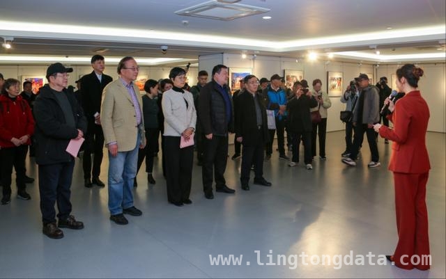 静安迎春摄影展亮相，优秀作品诉说时代故事，“光圈里的静安嘉年”摄影展开幕，定格静安新春之美