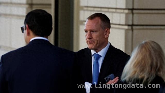 美联社记者呼吁解禁：白宫新闻禁令下的艰难困境 特朗普行政令致美联社“失权”，记者出庭诉说辛酸