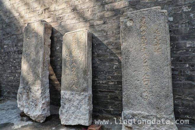 萧岗联社发掘何玉成石碑，传承抗英英雄精神