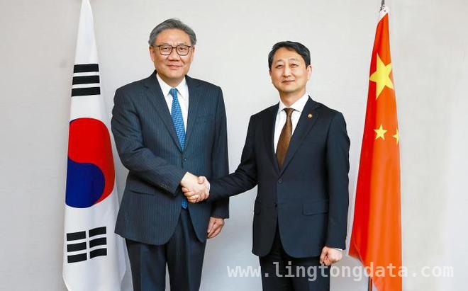 3月29日中韩经贸高层会谈，共促区域经济一体化发展 3月29日商务部部长王文涛首尔会晤韩方官员，共商经贸合作新蓝图