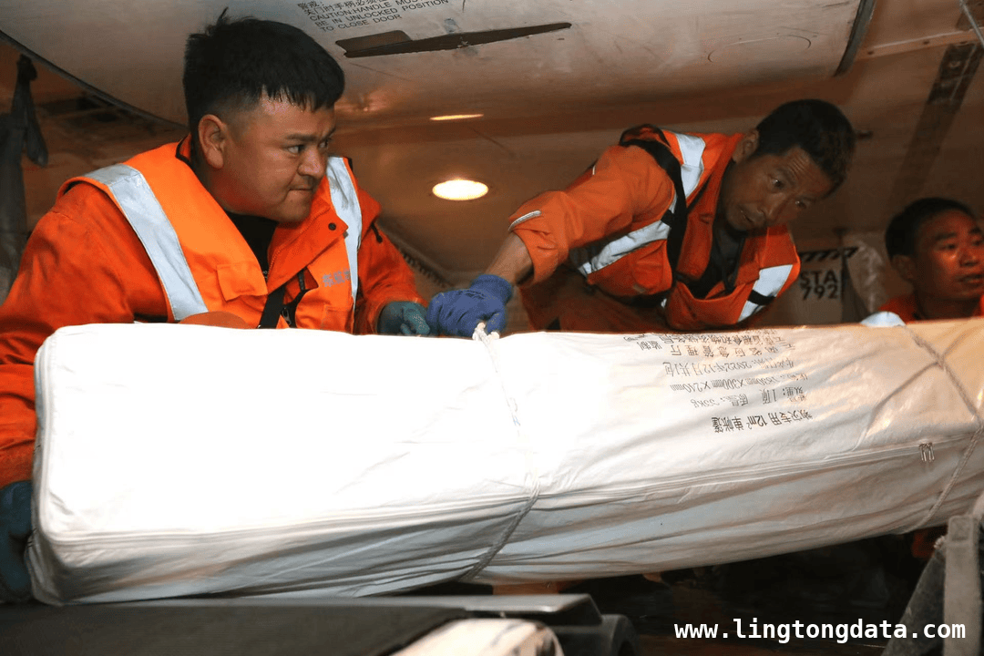 中国速度！首班救援航班火速驰援缅甸地震灾区，爱心跨越国界：中国首班救援航班飞抵缅甸灾区