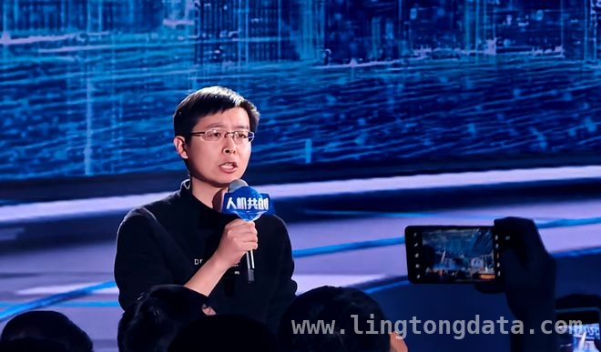 AI在正能量创作领域大放异彩——“人机共创”大会纪实，“人机共创”大会：AI开启正能量创作新时代