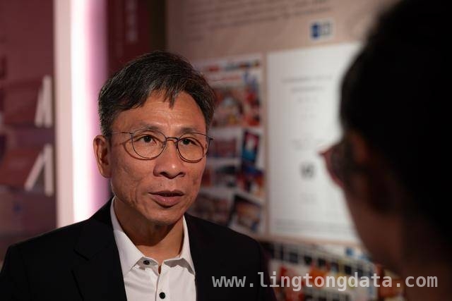 香港国安展魅力大，参观者络绎不绝
