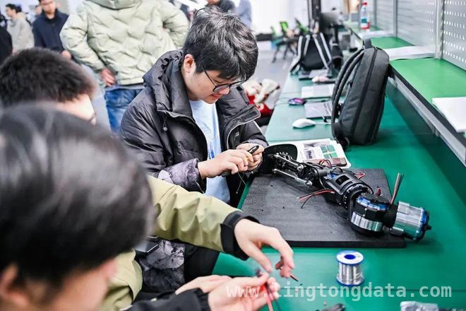 产教融合新突破：上海应用型高校人才培养改革全面启动，上海应用型本科高校改革：企业主导，打造适配产业的人才培养体系
