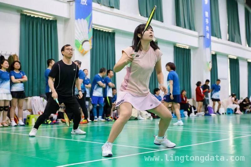 春意中，学院路羽毛球赛架起交流与合作之桥，学院路羽毛球赛：全民参与，共赴科创新征程