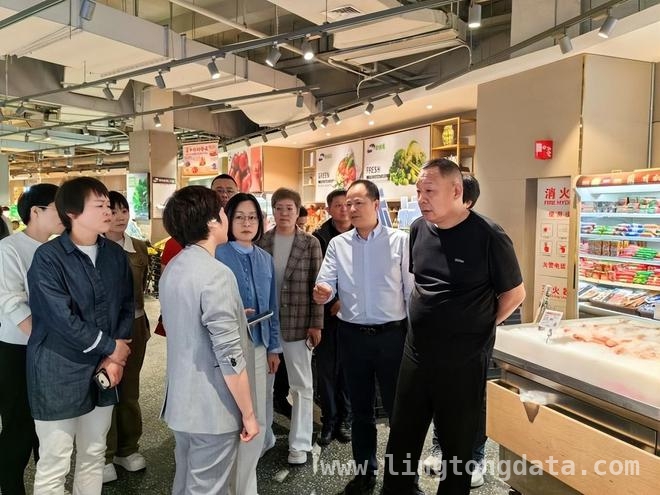 于东来发声：超市企业应提高员工工资，胖东来员工高收入曝光，超市行业薪资差距引关注