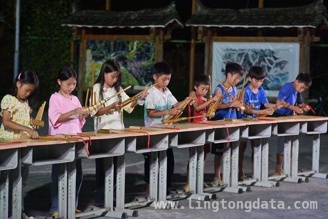 深山苗寨八年蜕变，结对帮扶助力振兴，八载帮扶路，乌英苗寨绘就乡村振兴新画卷