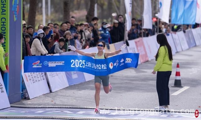 2025上海长江半马：跑者逐梦生态岛，共护长江母亲河