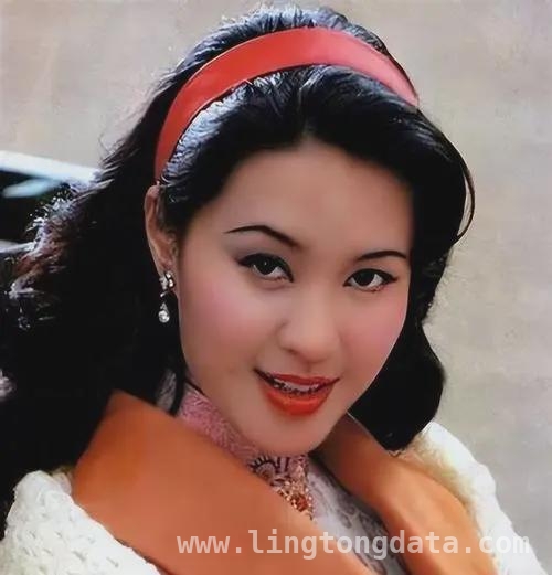 从“国民闺女”到情感沉浮：方舒的传奇人生
