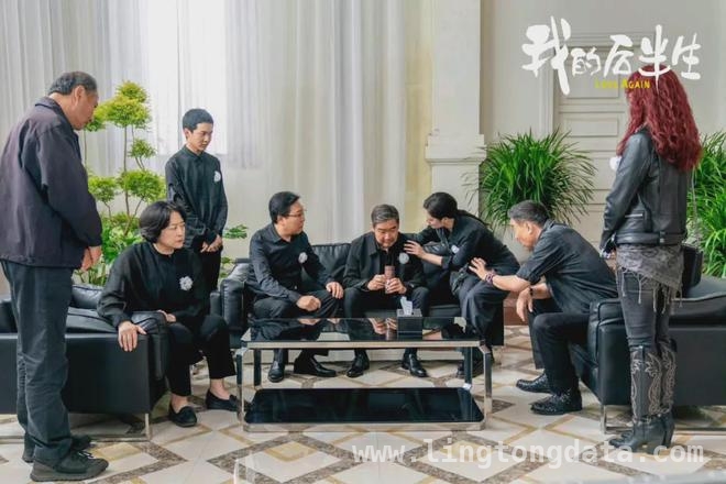 我的后半生聚焦黄昏恋，现实与情感碰撞引热议！，张国立梅婷佟大为新剧来袭，我的后半生收视口碑双丰收！