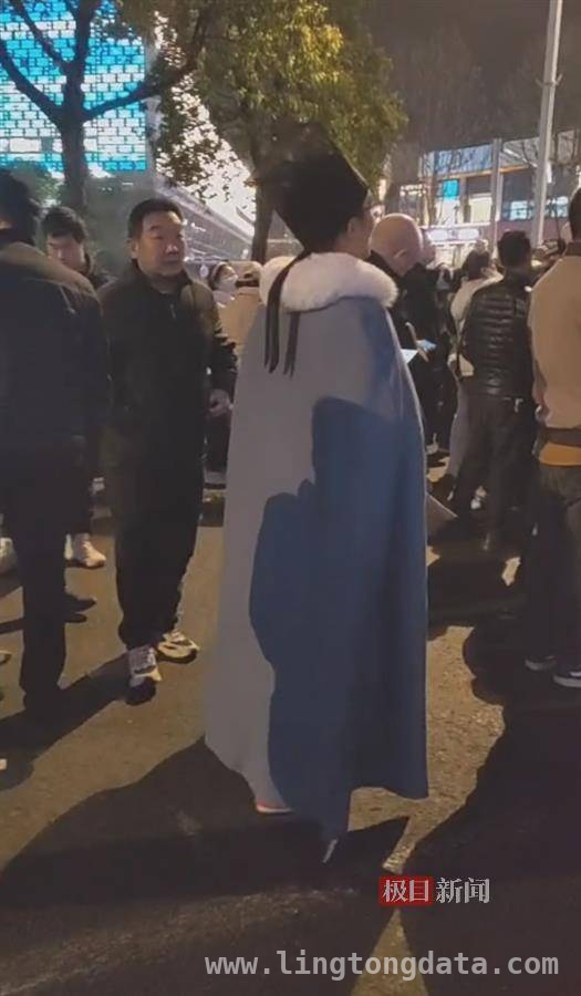 刀郎武汉演唱会，全国刀迷齐聚场外！